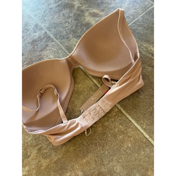 NWT - SKIMS Light Pink Bra - Picture 5 of 6